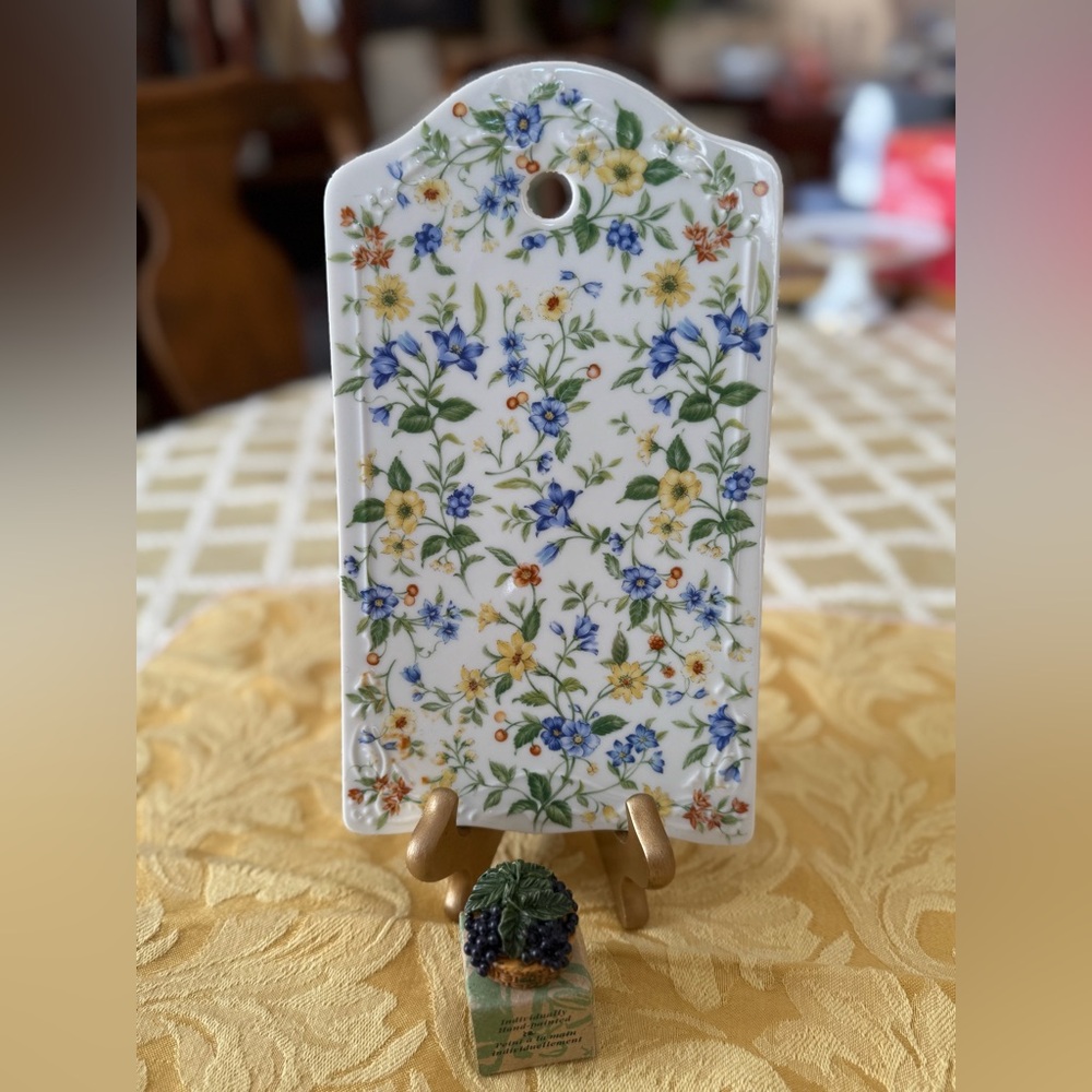 Andrea by Sadek vintage porcelain cheese board and adorable hand painted stopper